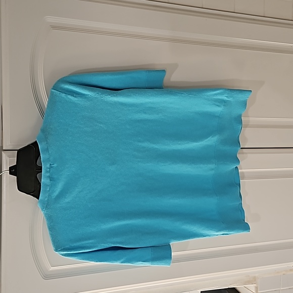 Women's Sweater - Picture 3 of 3